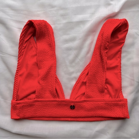 Billabong Bright Bittersweet Red Textured Bikini Top Medium - Picture 2 of 4